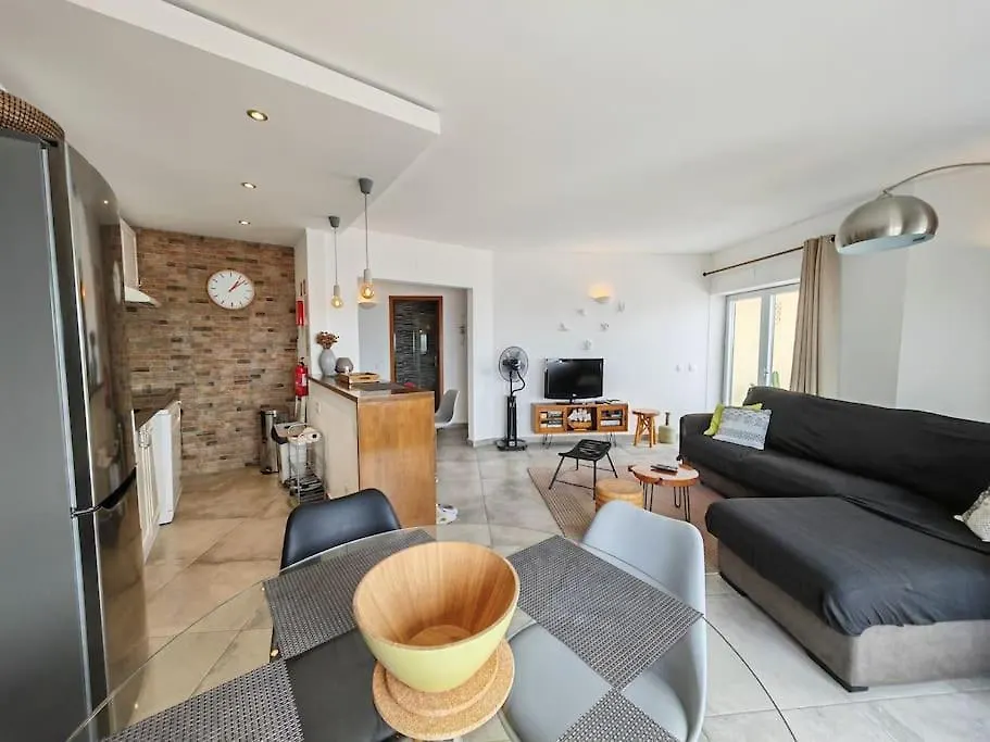 Sea View Apartment In Armacao De Pera, Algarve Pt