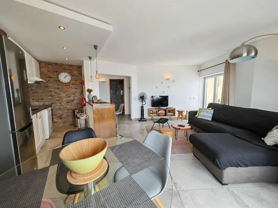 Sea View Apartment In Armacao De Pera, Algarve Pt