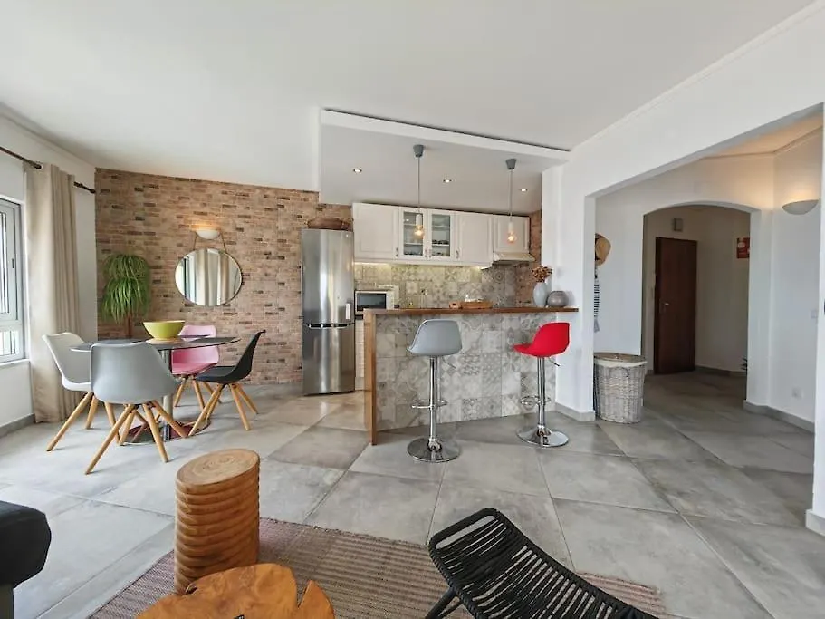 Sea View Apartment In Armacao De Pera, Algarve Pt
